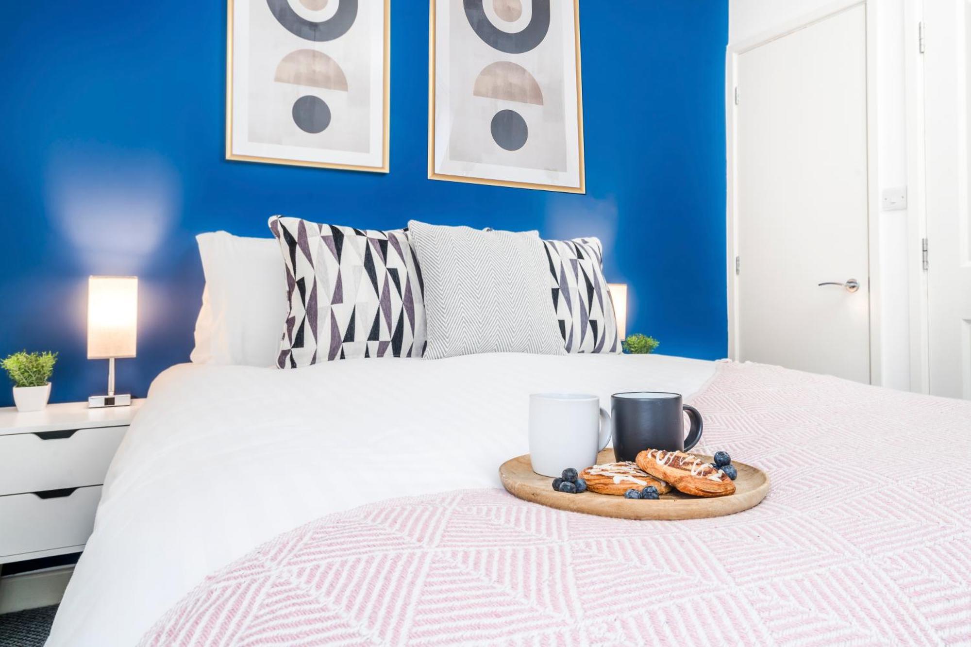 Holiday home Wiggen Street Town House Sleeps 4-7 Guests 3 Bathroom Free Parking Birmingham