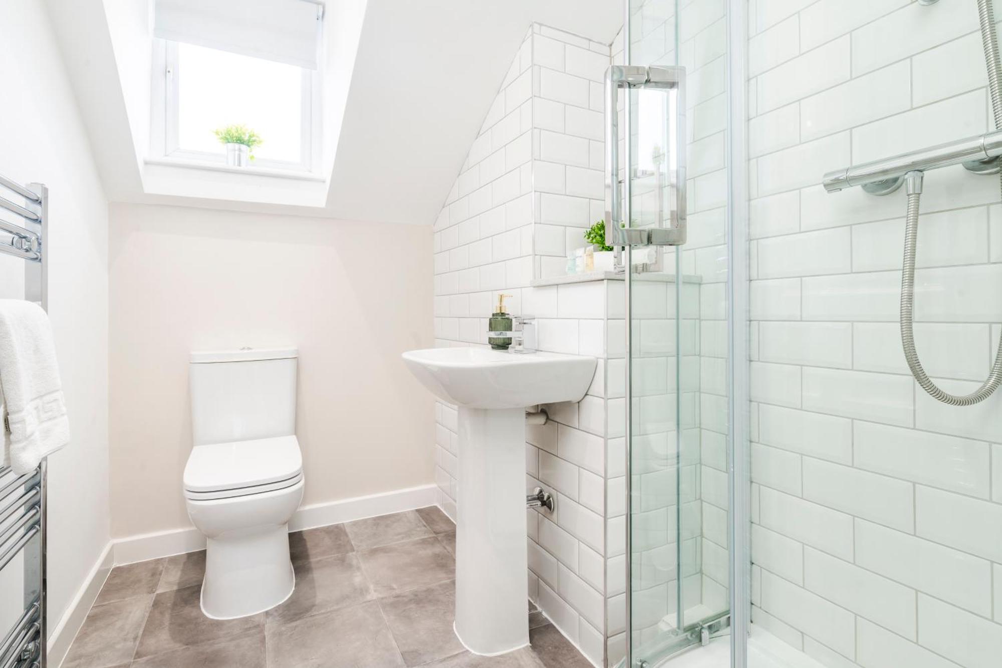 Holiday home Wiggen Street Town House Sleeps 4-7 Guests 3 Bathroom Free Parking